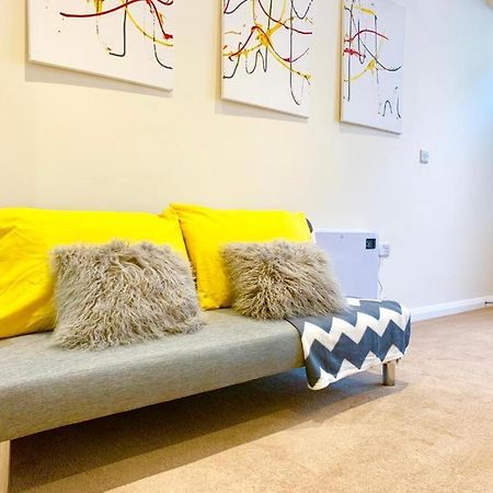 Eastbourne Beach Pier Apartment Екстер'єр фото