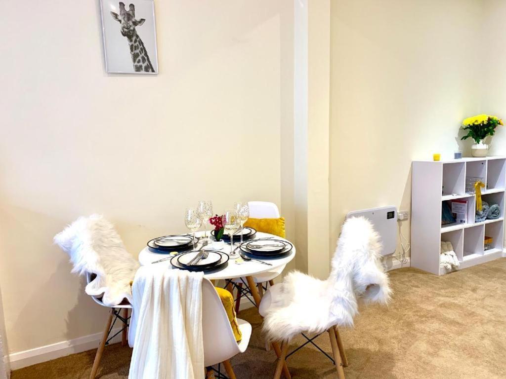Eastbourne Beach Pier Apartment Номер фото