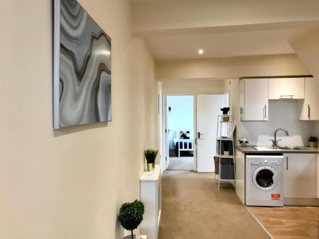 Eastbourne Beach Pier Apartment Екстер'єр фото