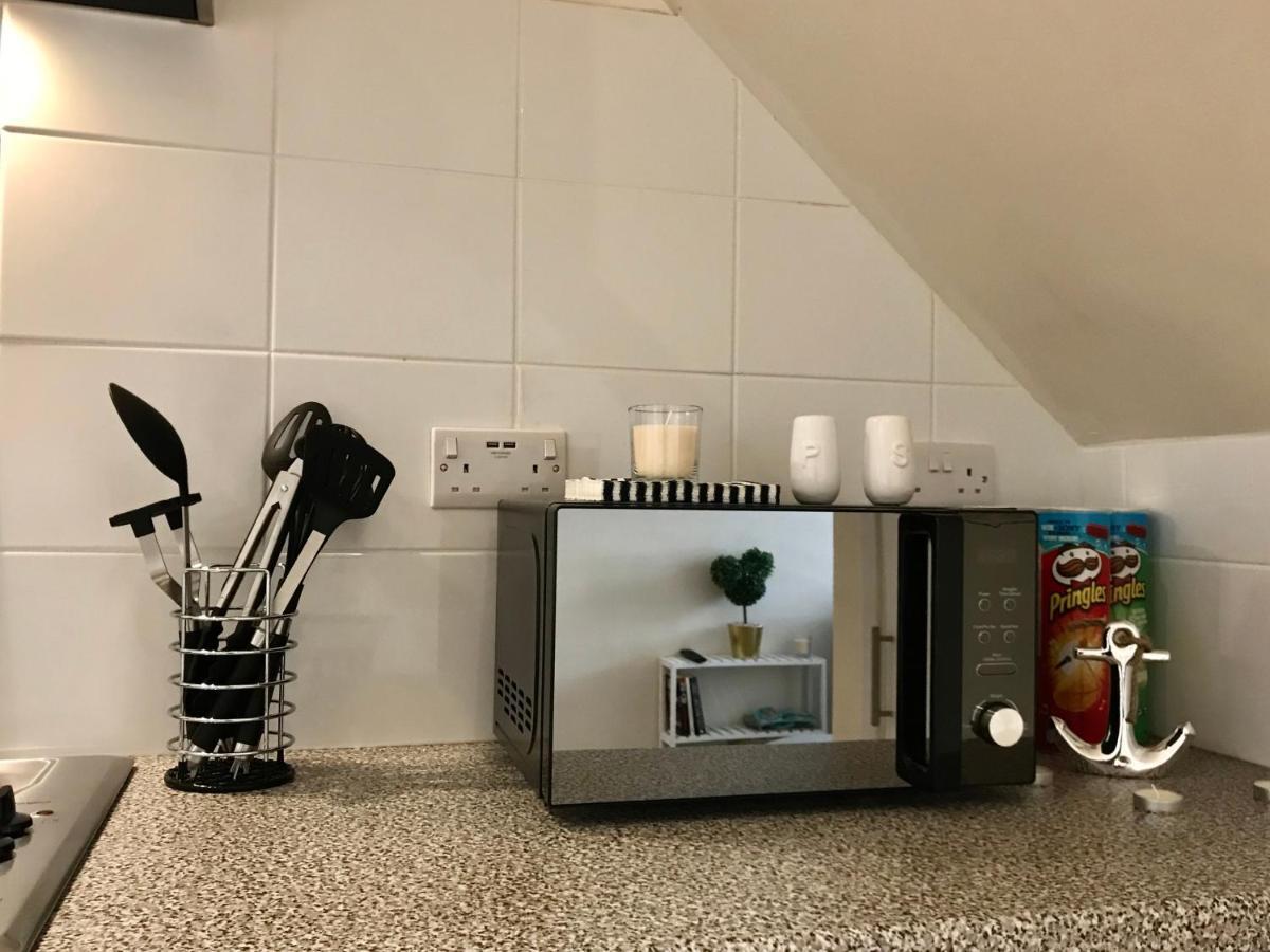 Eastbourne Beach Pier Apartment Екстер'єр фото