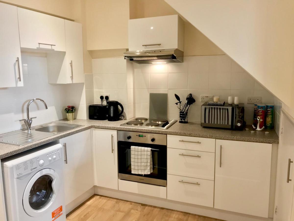 Eastbourne Beach Pier Apartment Екстер'єр фото